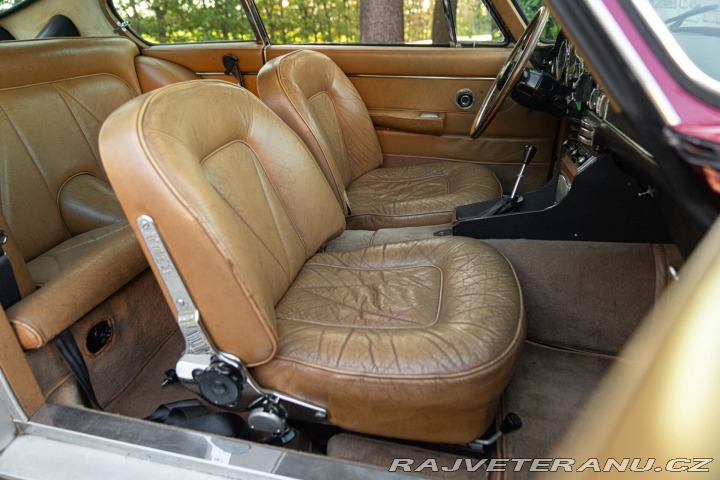 Aston Martin DB DB6 SPORTS SALOON 1968