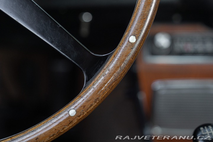 Aston Martin DB DB6 SPORTS SALOON 1968