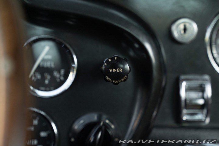 Aston Martin DB DB6 SPORTS SALOON 1968