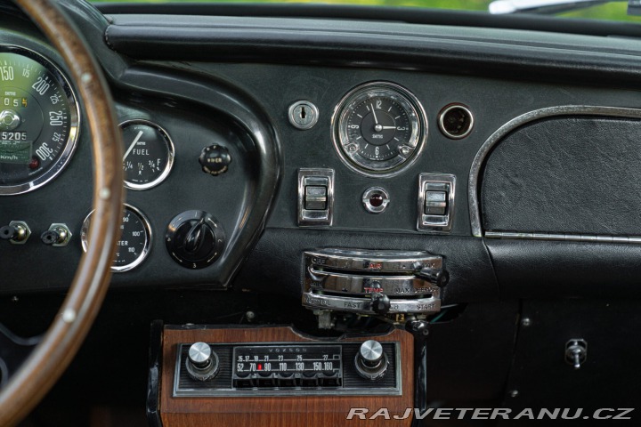 Aston Martin DB DB6 SPORTS SALOON 1968