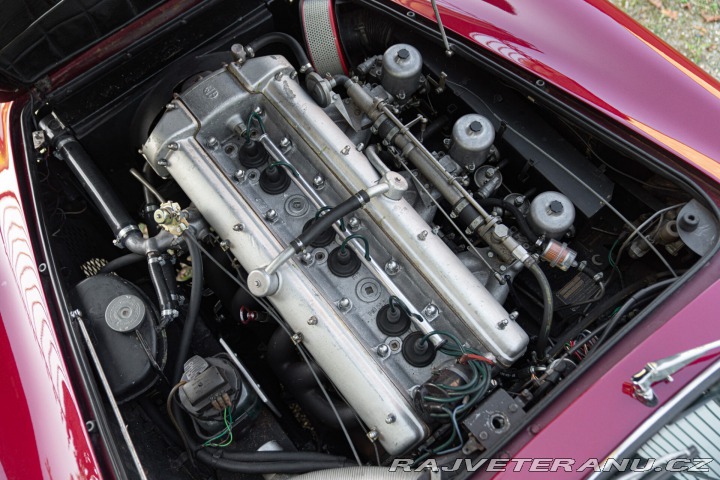 Aston Martin DB DB6 SPORTS SALOON 1968