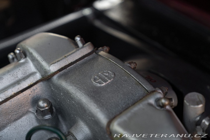 Aston Martin DB DB6 SPORTS SALOON 1968