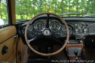 Aston Martin DB DB6 SPORTS SALOON 1968