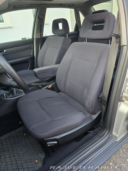 Audi 100 2.3E pětiválec A/C krásná 1991