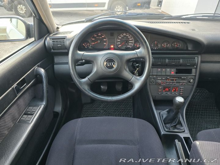 Audi 100 2.3E pětiválec A/C krásná 1991