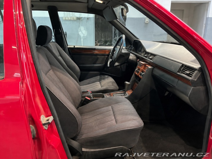 Mercedes-Benz E 220 T W124 1993
