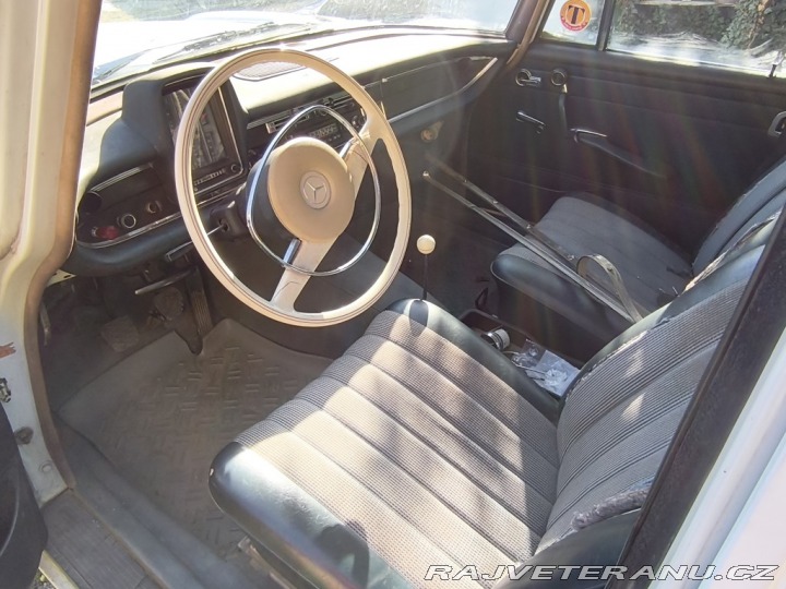 Mercedes-Benz 190 W 110 2.0 BENZÍN 1967