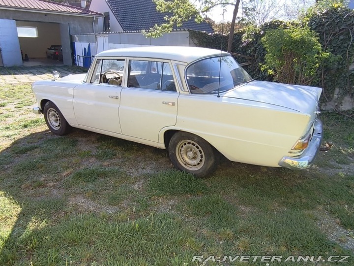 Mercedes-Benz 190 W 110 2.0 BENZÍN 1967