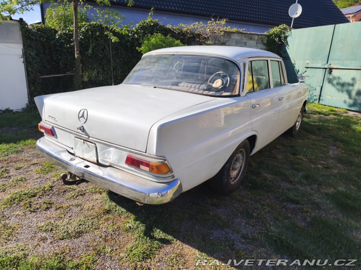 Mercedes-Benz 190 W 110 2.0 BENZÍN 1967