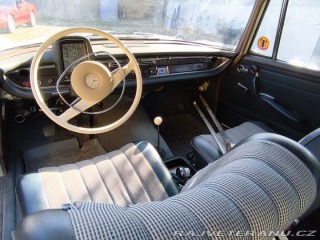 Mercedes-Benz 190 W 110 2.0 BENZÍN 1967