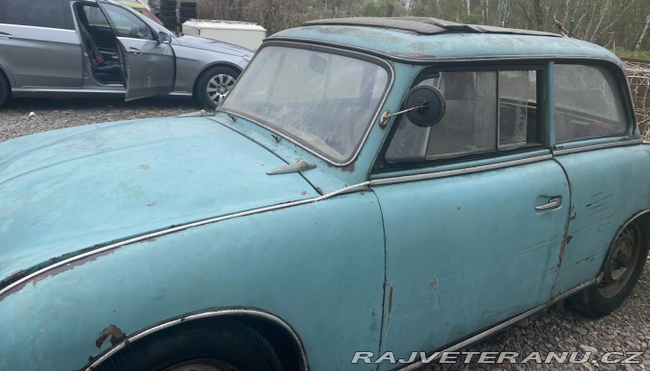 Trabant P70 AWZ se shrnovací střechou 1958