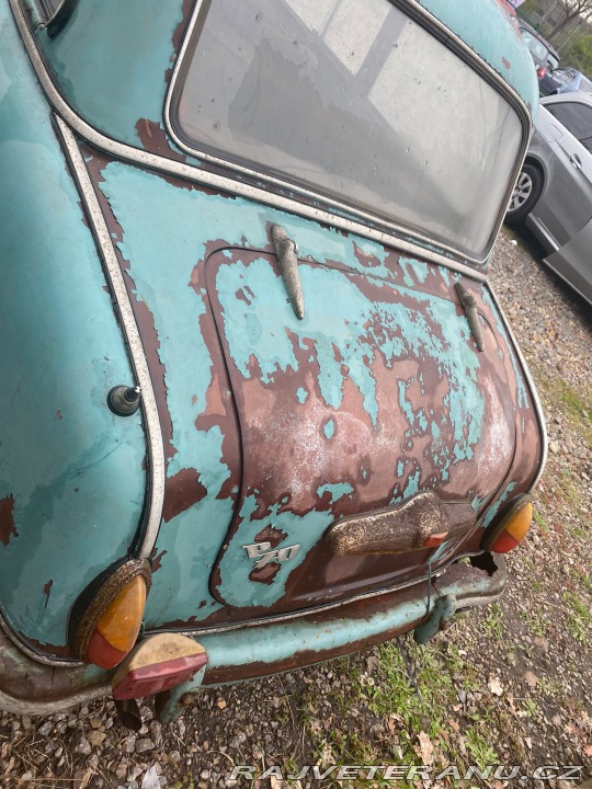 Trabant P70 AWZ se shrnovací střechou 1958