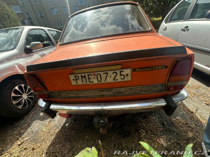 Škoda 120 120 L 1981