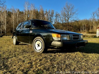 Saab 900