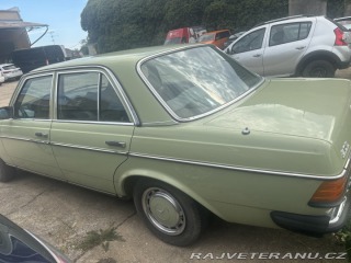 Mercedes-Benz 200 1973