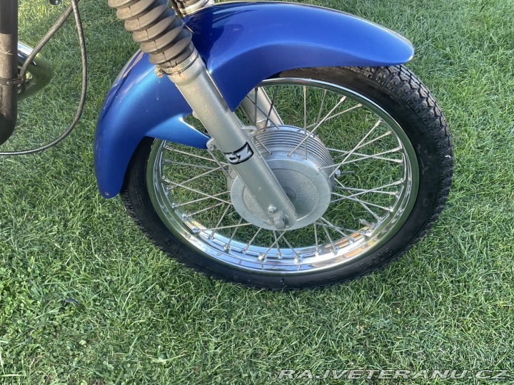 ČZ 180 ČZ Cagiva 487.4 1993