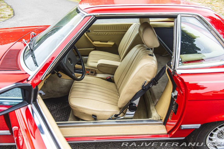 Ostatní značky Ostatní modely Mercedes Benz 380 SL R107 1983