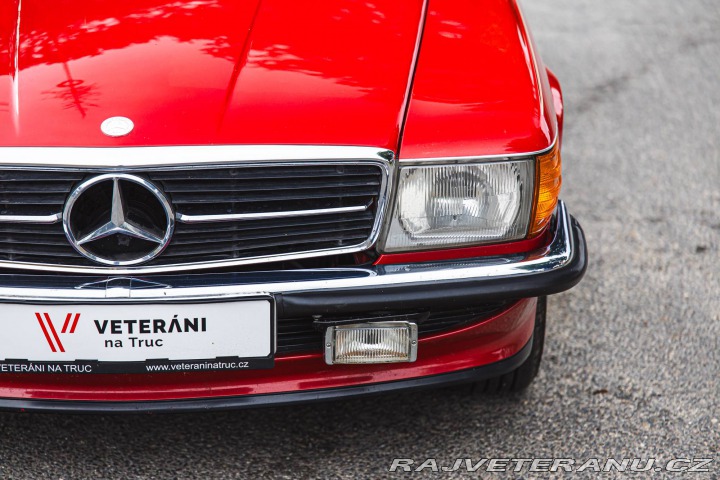 Ostatní značky Ostatní modely Mercedes Benz 380 SL R107 1983