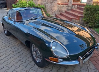 Jaguar E-Type FHC coupe