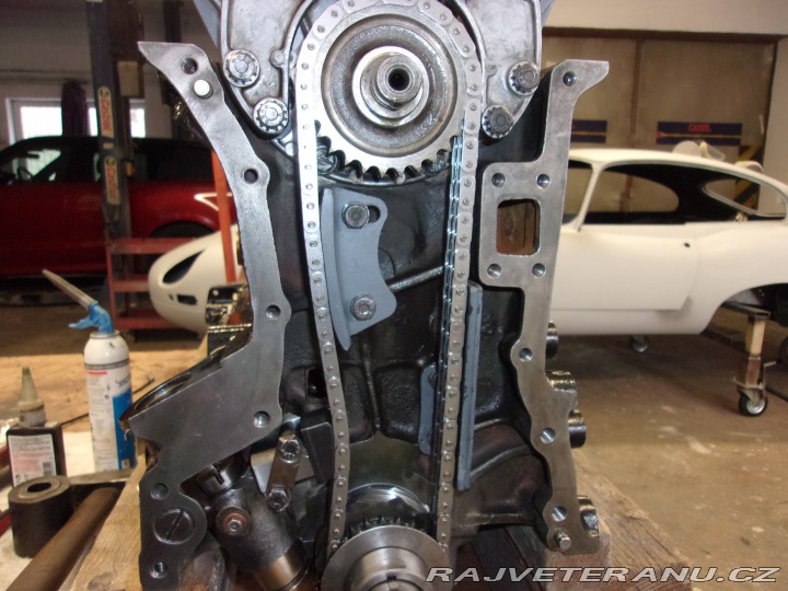 Jaguar E-Type FHC coupe 1964