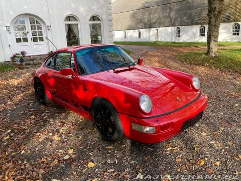 Porsche 911 Carrera 4