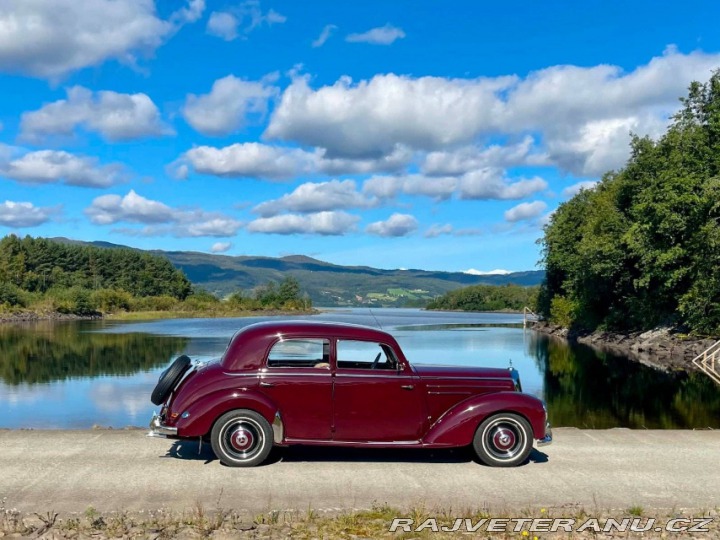 Mercedes-Benz 220 W187 1952