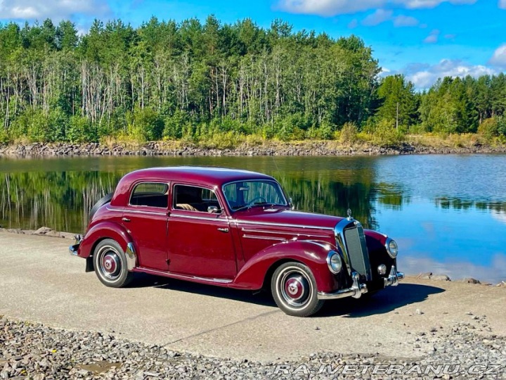 Mercedes-Benz 220 W187 1952