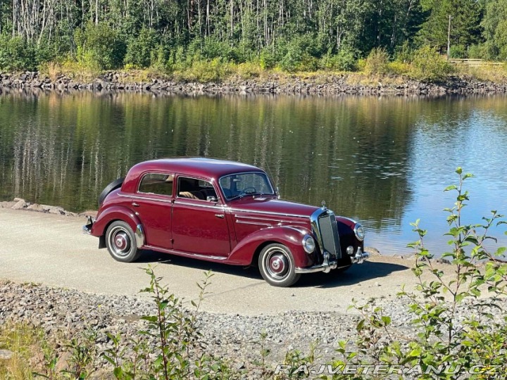 Mercedes-Benz 220 W187 1952