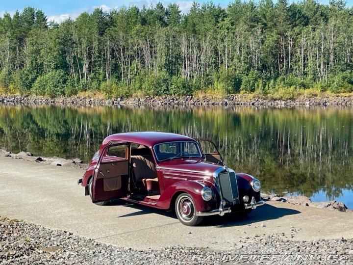 Mercedes-Benz 220 W187 1952