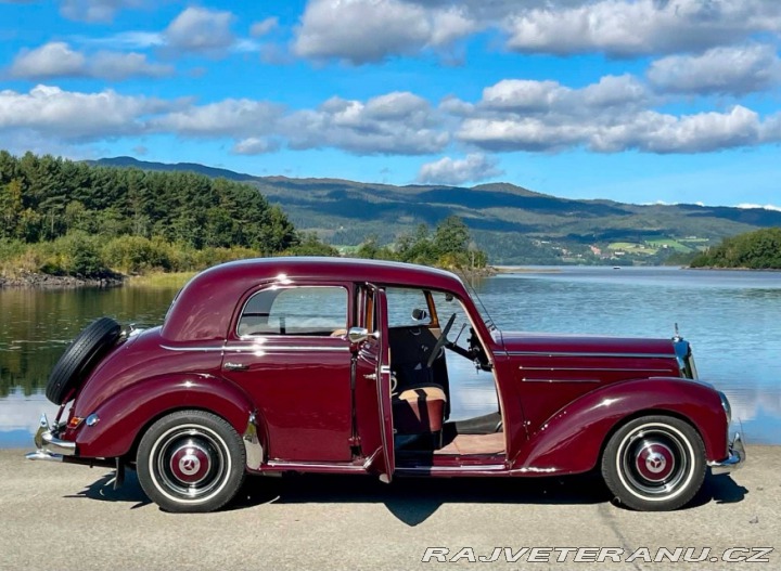 Mercedes-Benz 220 W187 1952