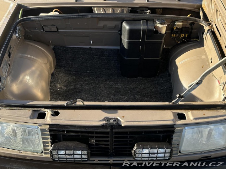 Škoda Rapid 130 5speed 43kW Autorádio 1988