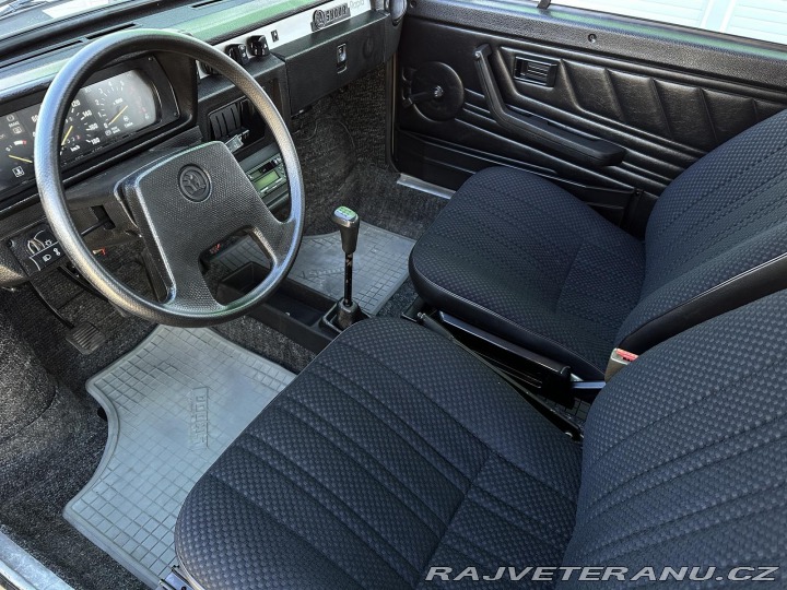Škoda Rapid 130 5speed 43kW Autorádio 1988