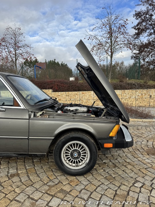 BMW 3 E21 320i M10B20 92kW 1979