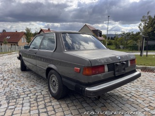BMW 3 E21 320i M10B20 92kW 1979