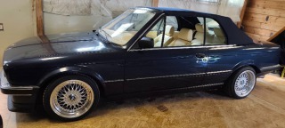 BMW  320
