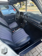 Mercedes-Benz 200 W123 1982