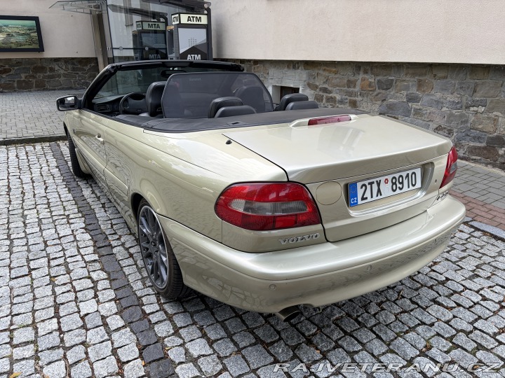 Volvo Ostatní modely C70 2001