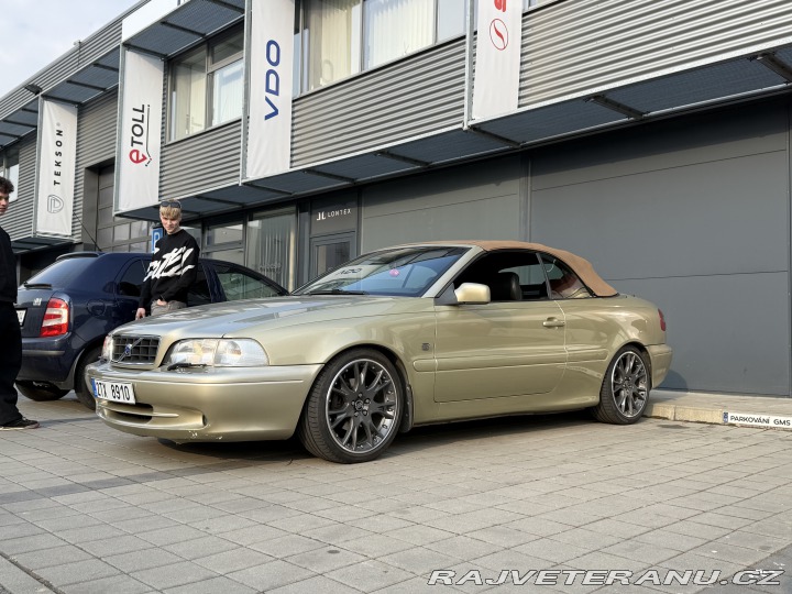 Volvo Ostatní modely C70 2001