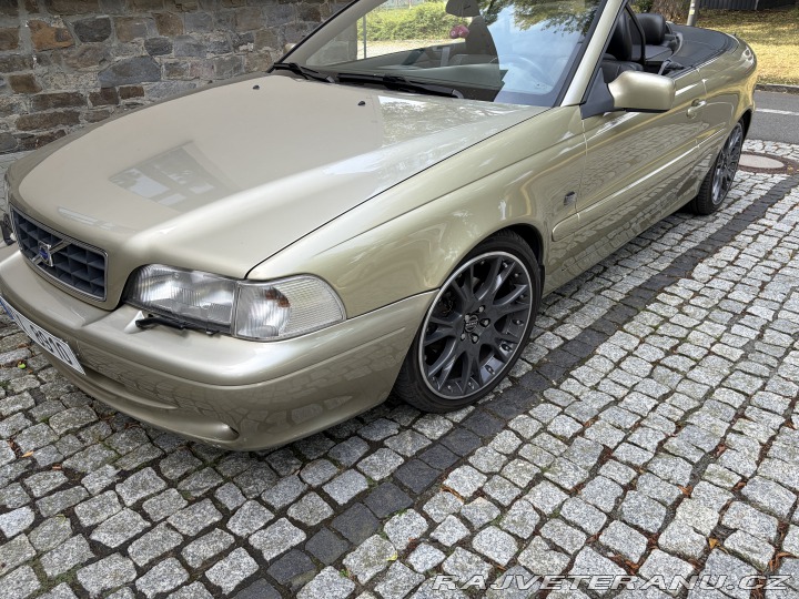 Volvo Ostatní modely C70 2001