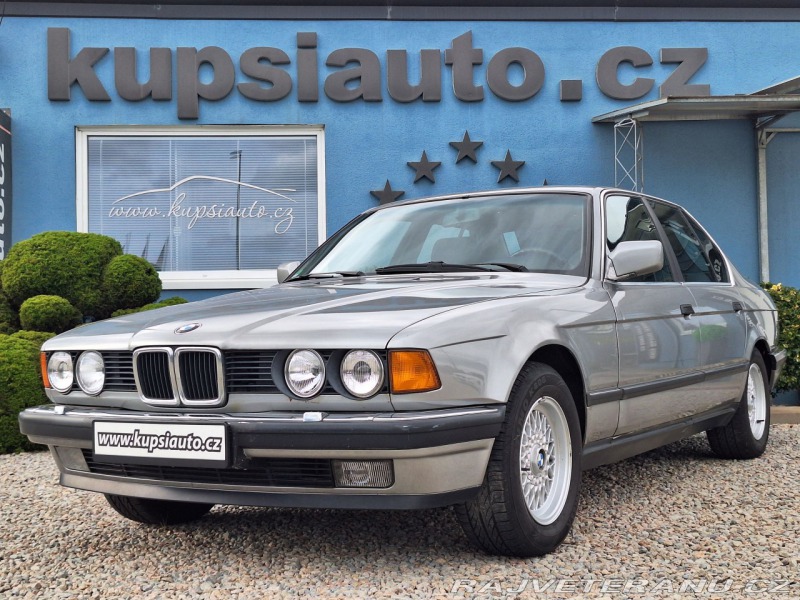 BMW 7 E32 730i