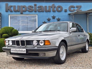 BMW 7 E32 730i