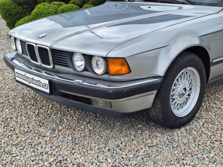 BMW 7 E32 730i 1987