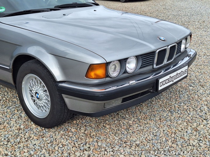 BMW 7 E32 730i 1987