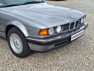 BMW 7 E32 730i 1987