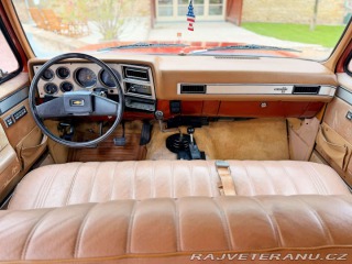 Chevrolet Suburban K20 Silverado 5.7 V8 4x4 1983