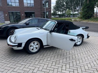 Porsche 911 Carrera 3.2 Cabriolet