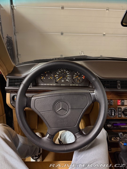 Mercedes-Benz 300 CE W124 1992
