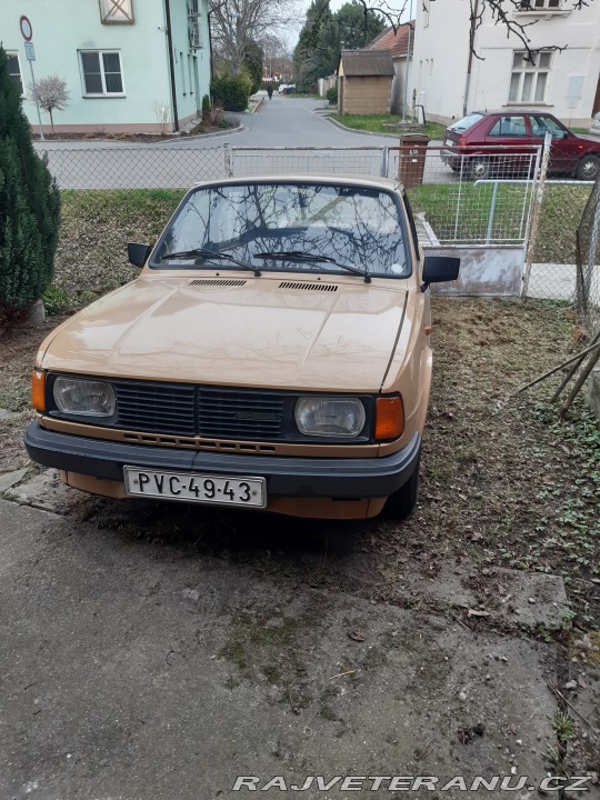 Škoda 105 1987