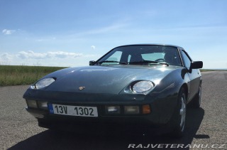 Porsche 928 S