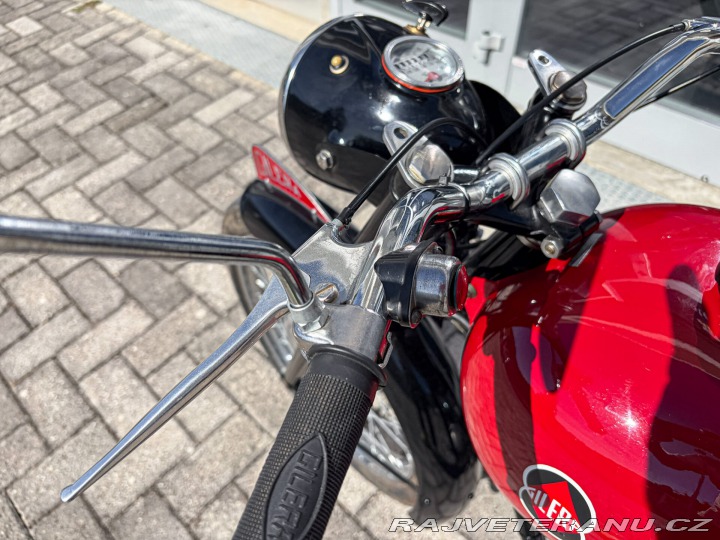 Ostatní značky Ostatní modely Gilera 150 GRAN TURISMO 1956